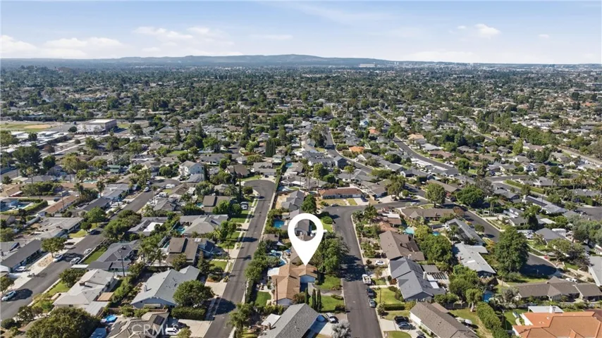 13032 Earlham, Santa Ana, California 92705