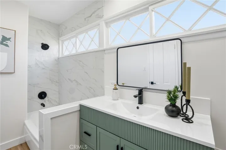 13032 Earlham, Santa Ana, California 92705