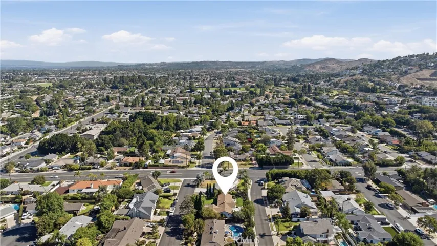 13032 Earlham, Santa Ana, California 92705