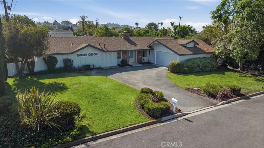 13032 Earlham, Santa Ana, California 92705