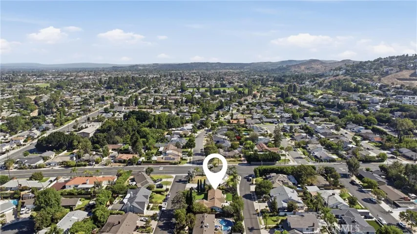 13032 Earlham, Santa Ana, California 92705