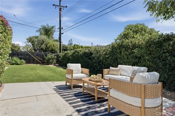 13032 Earlham, Santa Ana, California 92705