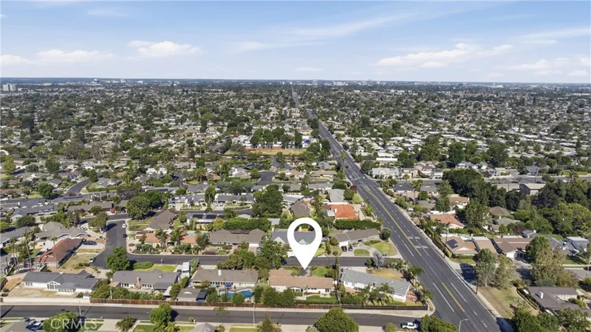 13032 Earlham, Santa Ana, California 92705