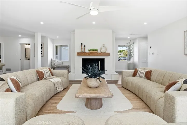 13032 Earlham, Santa Ana, California 92705