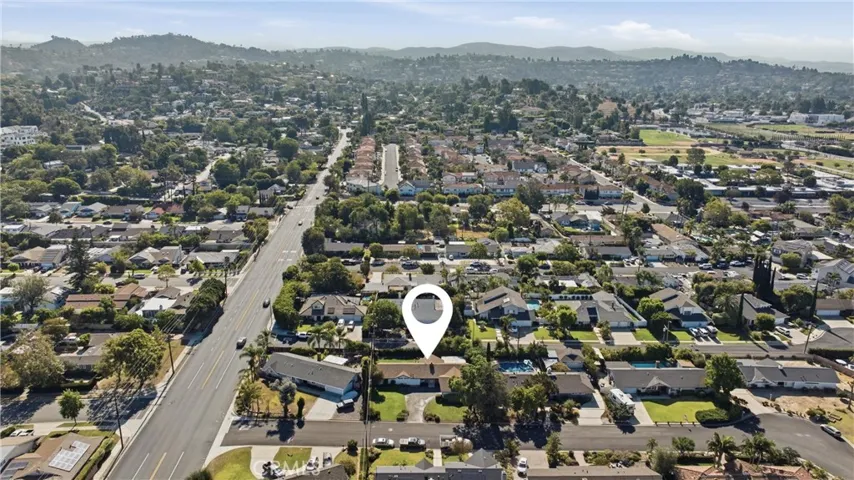 13032 Earlham, Santa Ana, California 92705
