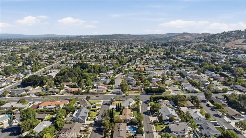 13032 Earlham, Santa Ana, California 92705