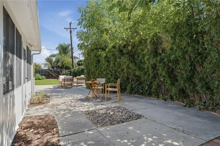 13032 Earlham, Santa Ana, California 92705