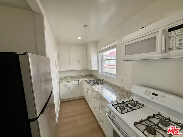 221 S Kenwood Street 6, Glendale, California 91205