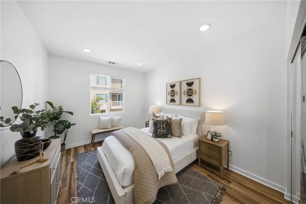 1st secondary bedroom