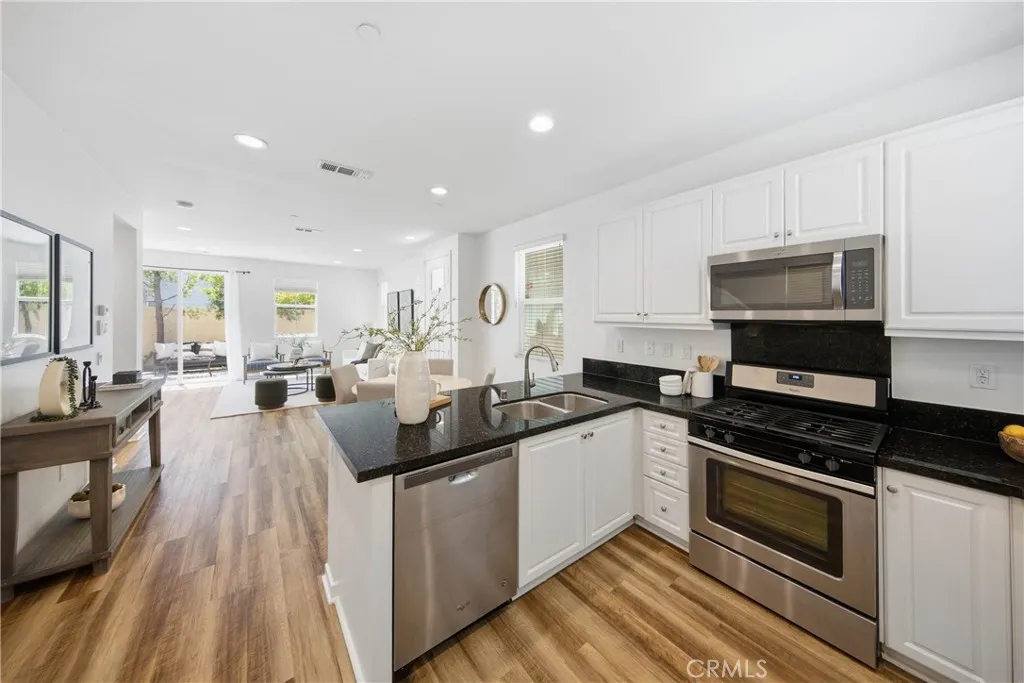 Open kitchen & gas stove