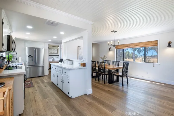 17421 Mark Road, Madera, California 93636