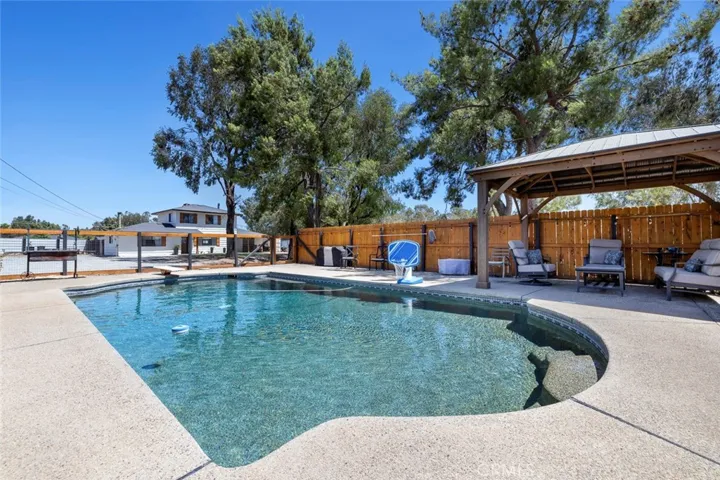 17421 Mark Road, Madera, California 93636
