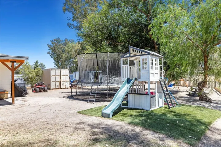 17421 Mark Road, Madera, California 93636