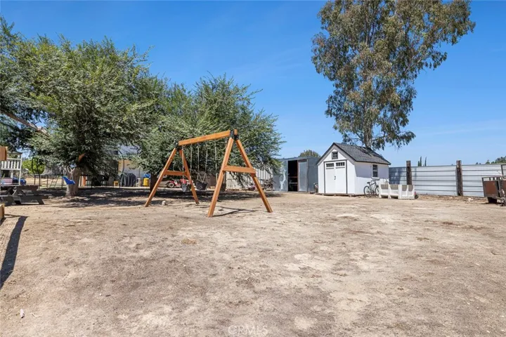 17421 Mark Road, Madera, California 93636