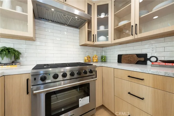 23534 Aetna, Woodland Hills, California 91367