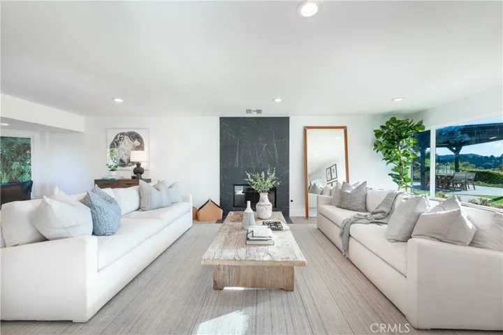 23534 Aetna, Woodland Hills, California 91367