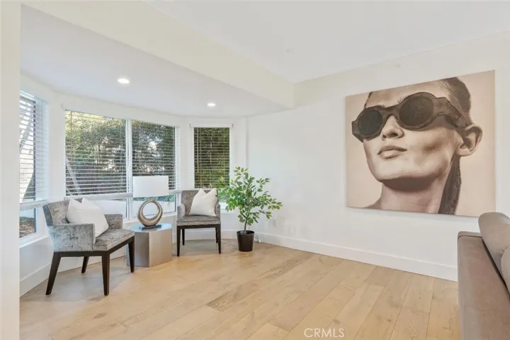 23534 Aetna, Woodland Hills, California 91367
