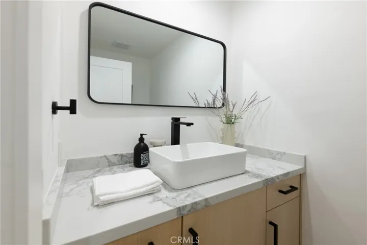 23534 Aetna, Woodland Hills, California 91367