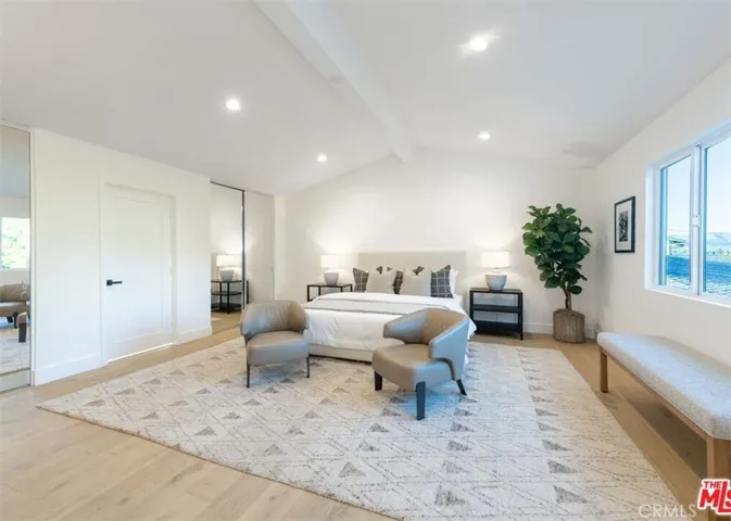 23534 Aetna, Woodland Hills, California 91367
