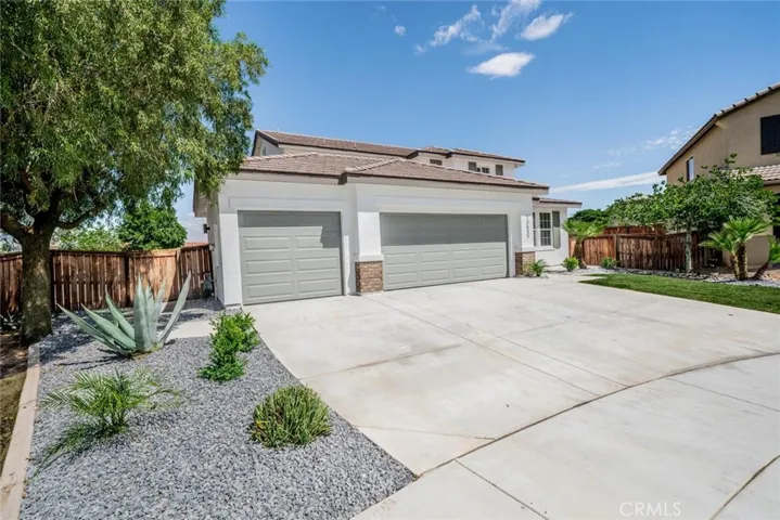 13637 Larkspur Court, Victorville, California 92394