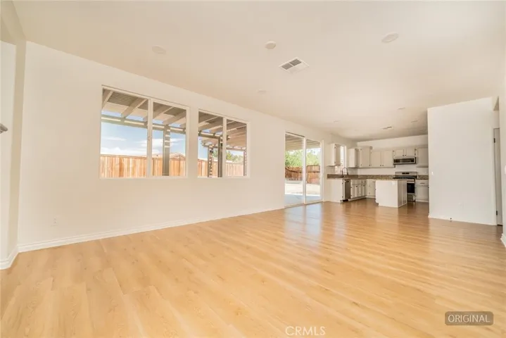 13637 Larkspur Court, Victorville, California 92394