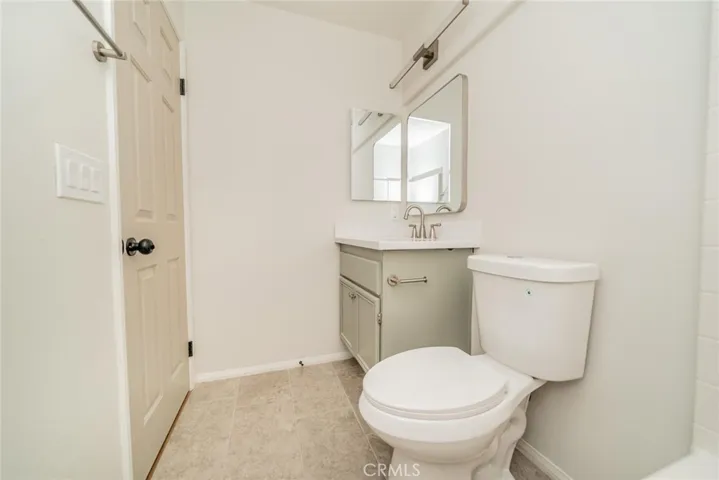 1st floor bathroom with tub