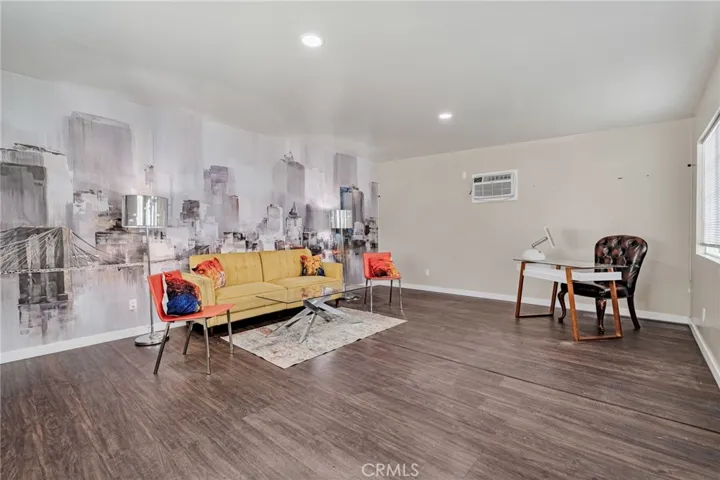 70 W Claremont St, Pasadena, California 91103