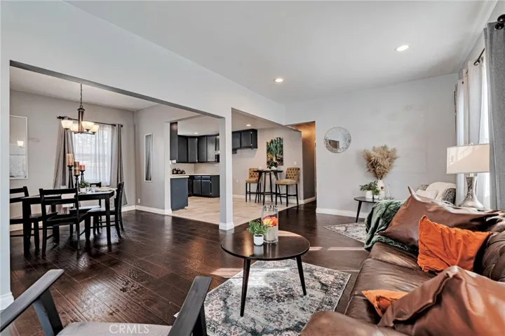 70 W Claremont St, Pasadena, California 91103