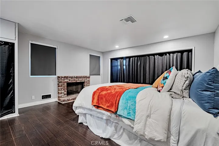 70 W Claremont St, Pasadena, California 91103