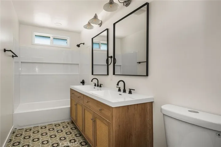 1519 S Towner, Santa Ana, California 92707