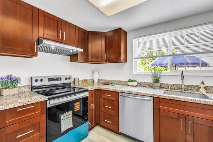 26668 Voltaire Street, Hayward, California 94544