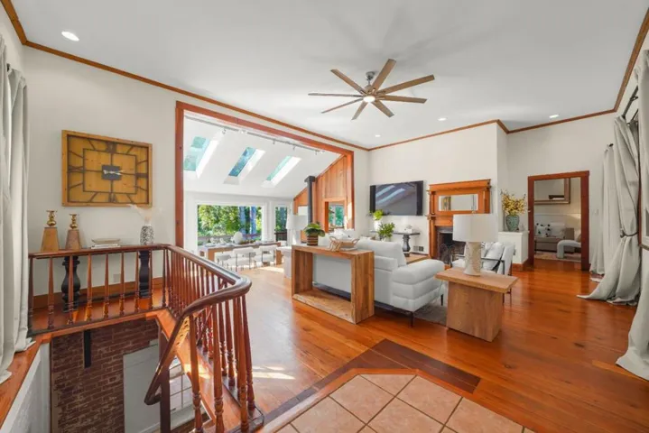 21474 Almaden Road, San Jose, California 95120