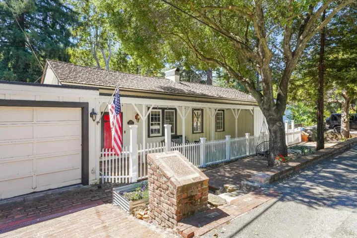 21474 Almaden Road, San Jose, California 95120