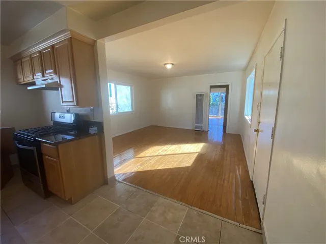 8435 Willis Ave, Panorama City, California 91402