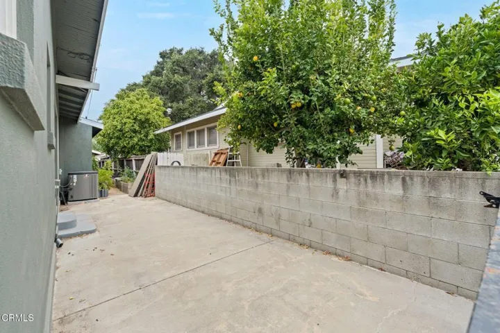 449_Clay_St-Extended Driveway