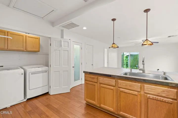 449_Clay_St-Laundry & Pantry