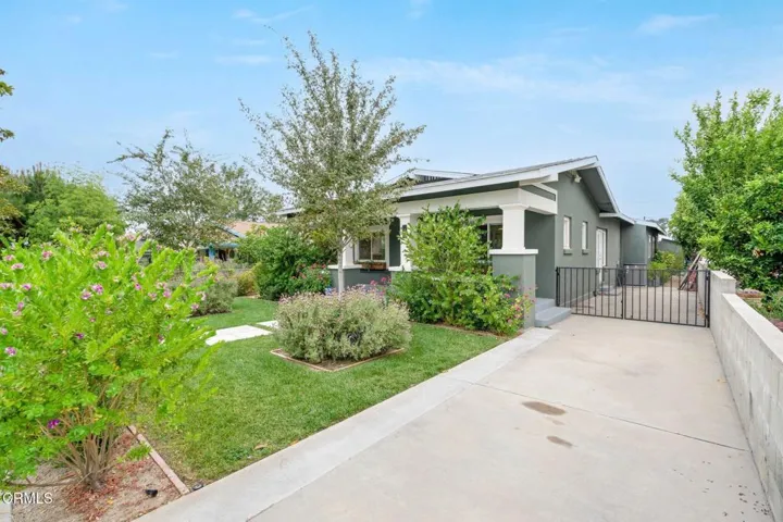 449_Clay_St-Extra Long Driveway