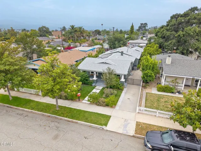 449_Clay_St-So Much Parking!