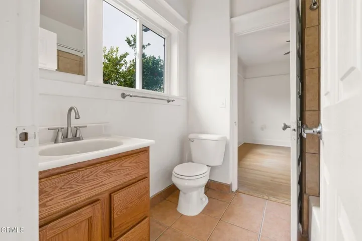 449_Clay_St-Bathroom 1