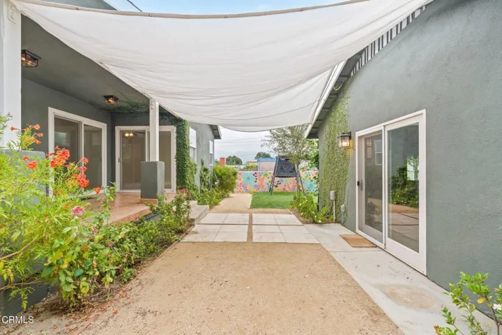 449_Clay_St-Patio & Garage
