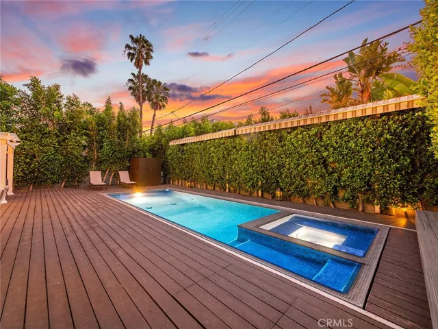 619 S Orange, Los Angeles, California 90036