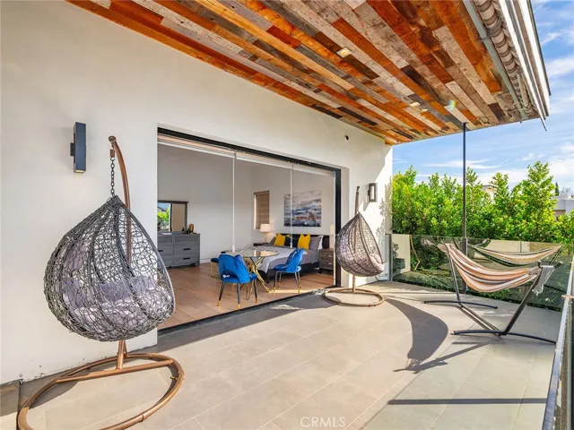 619 S Orange, Los Angeles, California 90036