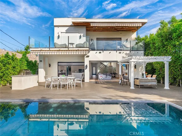 619 S Orange, Los Angeles, California 90036