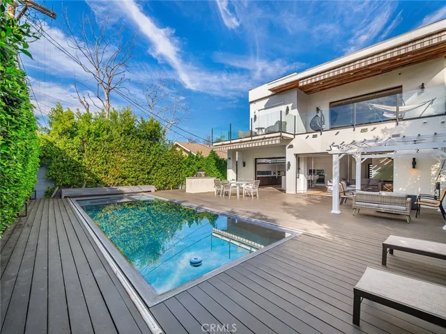 619 S Orange, Los Angeles, California 90036