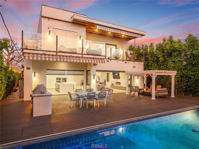 619 S Orange, Los Angeles, California 90036