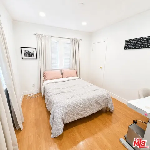 2703 Obama Boulevard, Los Angeles, California 90018