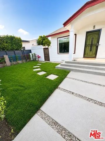 2703 Obama Boulevard, Los Angeles, California 90018