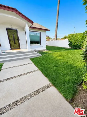 2703 Obama Boulevard, Los Angeles, California 90018