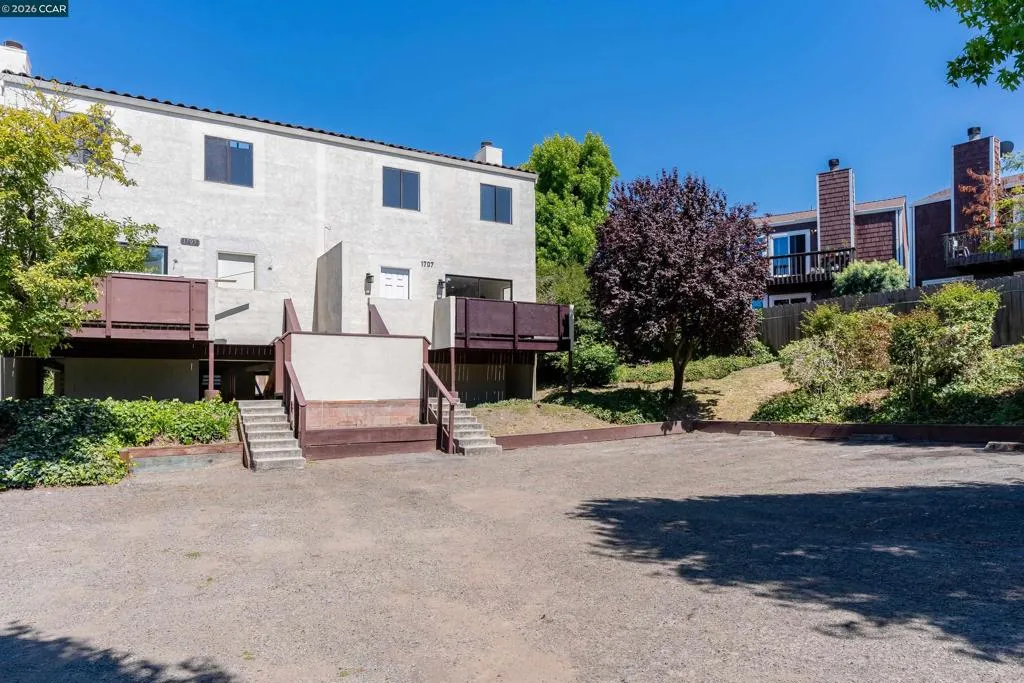 1707 Dalessi Dr, Pinole, California 94564 — photo 4