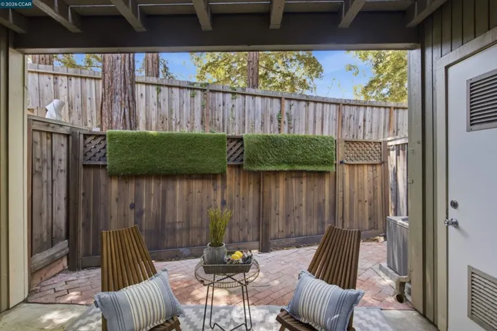 458 Eastgate Ln, Martinez, California 94553